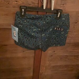 FLEO women's S/M athletic/gymnastics/tumbling shorts Green Cheetah Print NWT